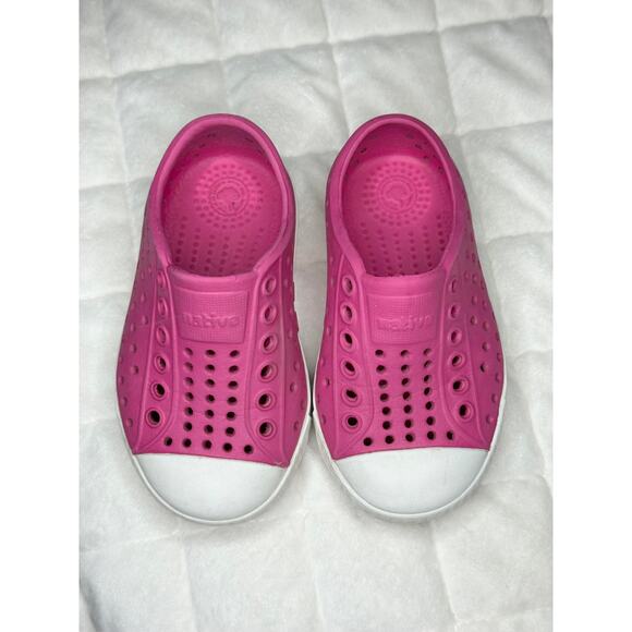 Native Jefferson Slip-Ons C5 - Hollywood Pink (Hot Pink) - Picture 1 of 10